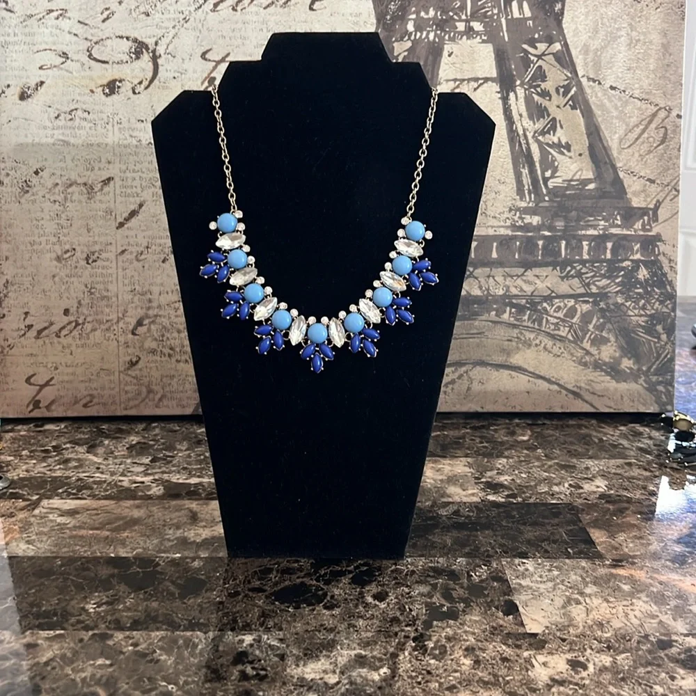 CARA Elegant Blue and White Necklace EUC
